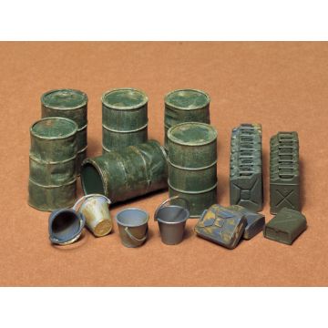 1/35 Tamiya Jerry Cans (THC35026)