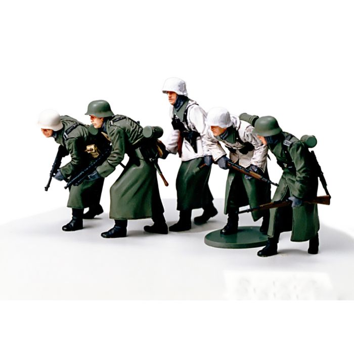 1/35 Tamiya German Assault Infantry (Winter) (THC35256) 1/35 Tamiya German Assault Infantry (Winter) (THC35256)