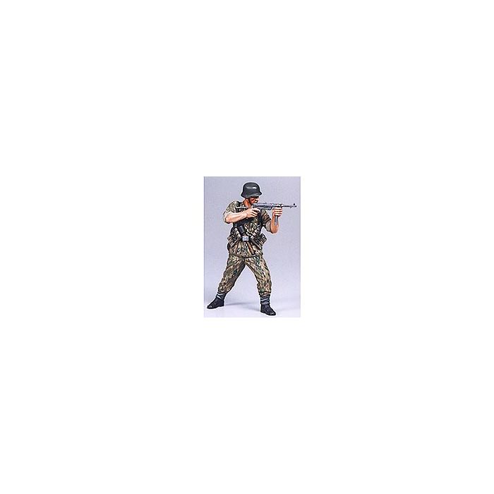 1/16 Tamiya WWII German Elite Infantry Man 1/16 Tamiya WWII German Elite Infantry Man