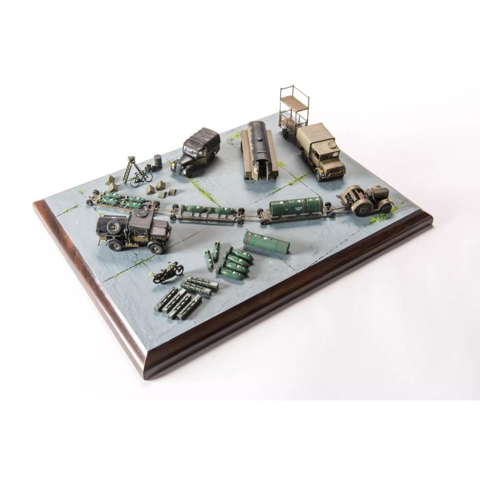 Airfix Bomber Re-supply Set (A05330) Airfix Bomber Re-supply Set (A05330)