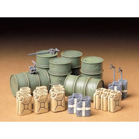 1/35 Tamiya German Fuel Drums (THC35186) 1/35 Tamiya German Fuel Drums (THC35186)