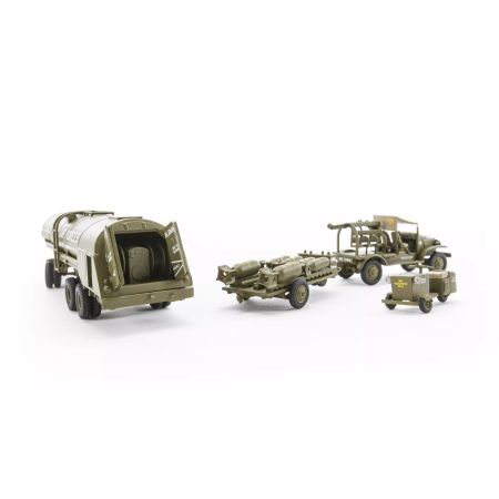 Airfix WWII USAAF 8th Bomber Resupply Set (A06304) Airfix WWII USAAF 8th Bomber Resupply Set (A06304)
