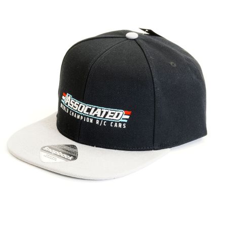 Team Associated Flat Peak Snapback Cap (SP010) Team Associated Flat Peak Snapback Cap (SP010)